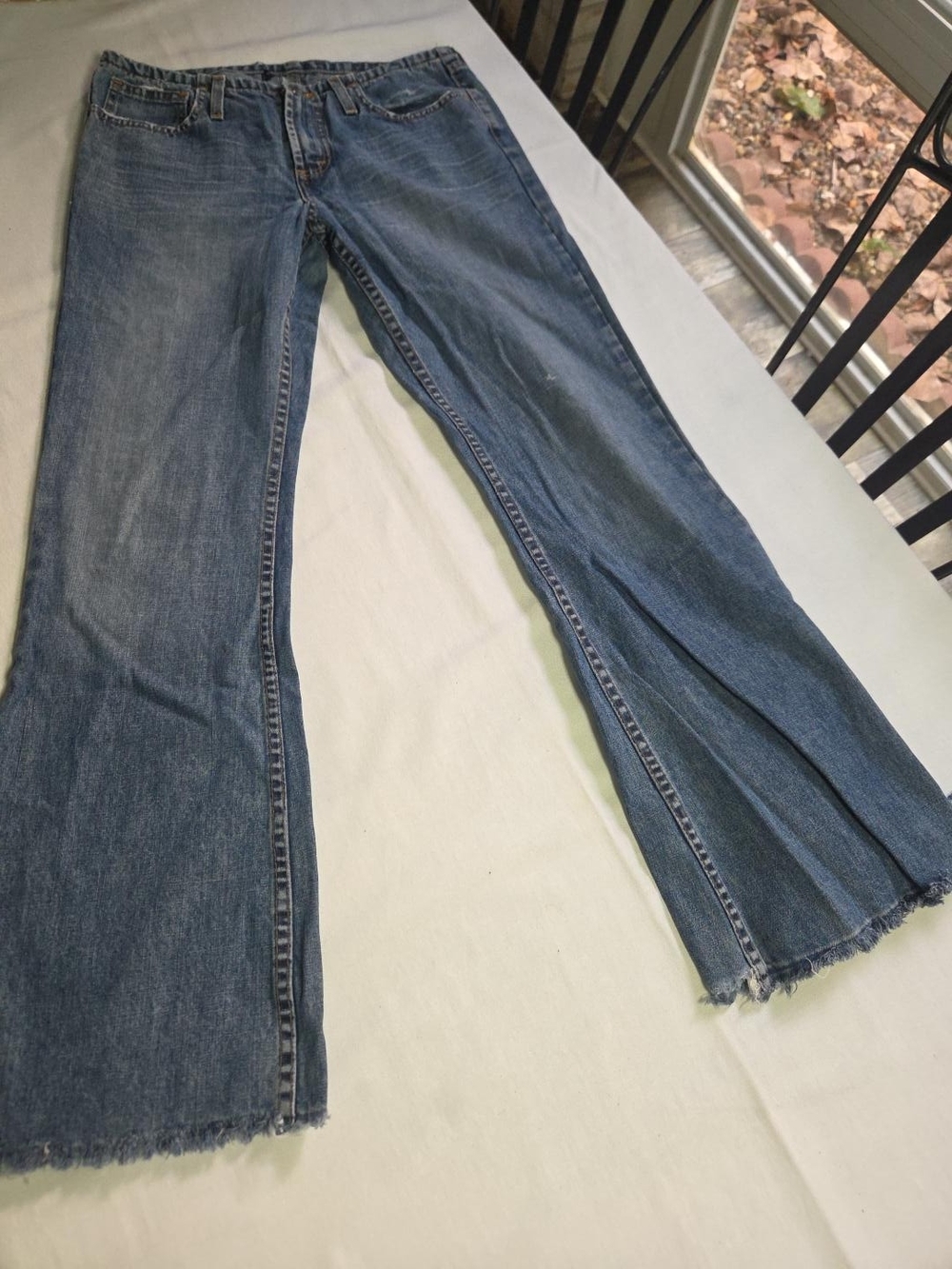 Vintage Y2K American Eagle Low Rise Flare Jeans Size 6